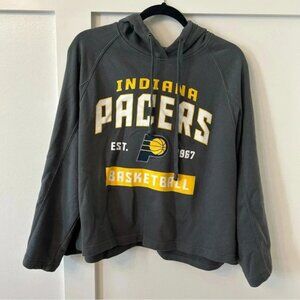 Sportiqe Women’s Grey Indiana Pacers Cropped Pullover Hoodie Size M